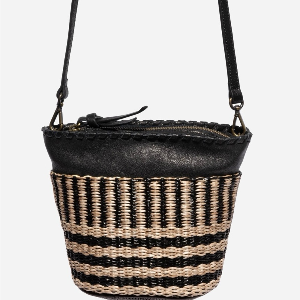 BANDA CROCHET BUCKET BAG